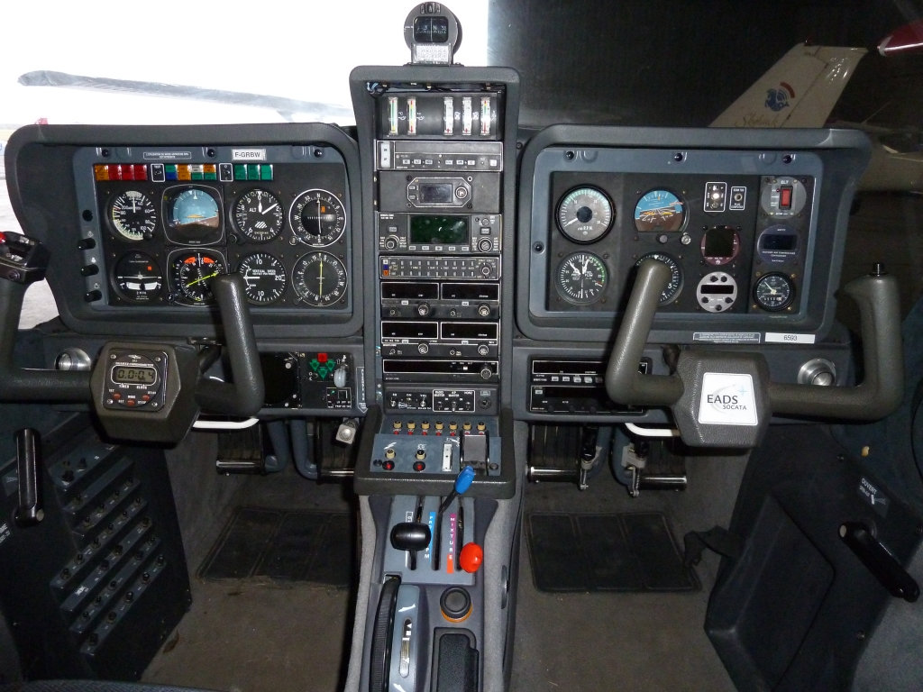 cockpit_tb20